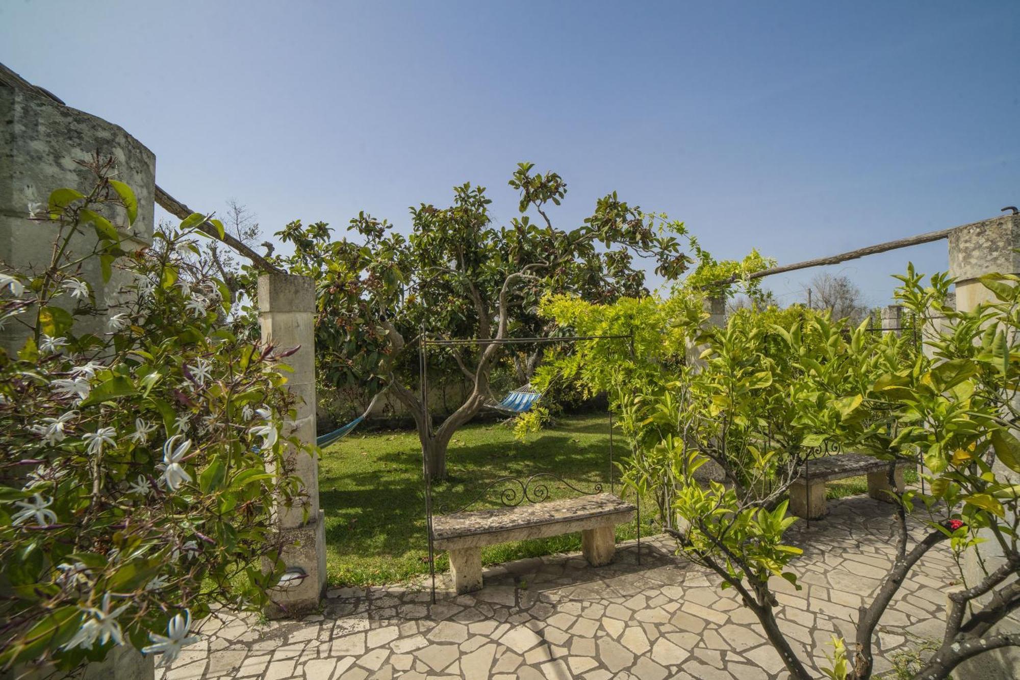 Villa Lisa Garden And Pool - Happy Rentals Melendugno Kültér fotó