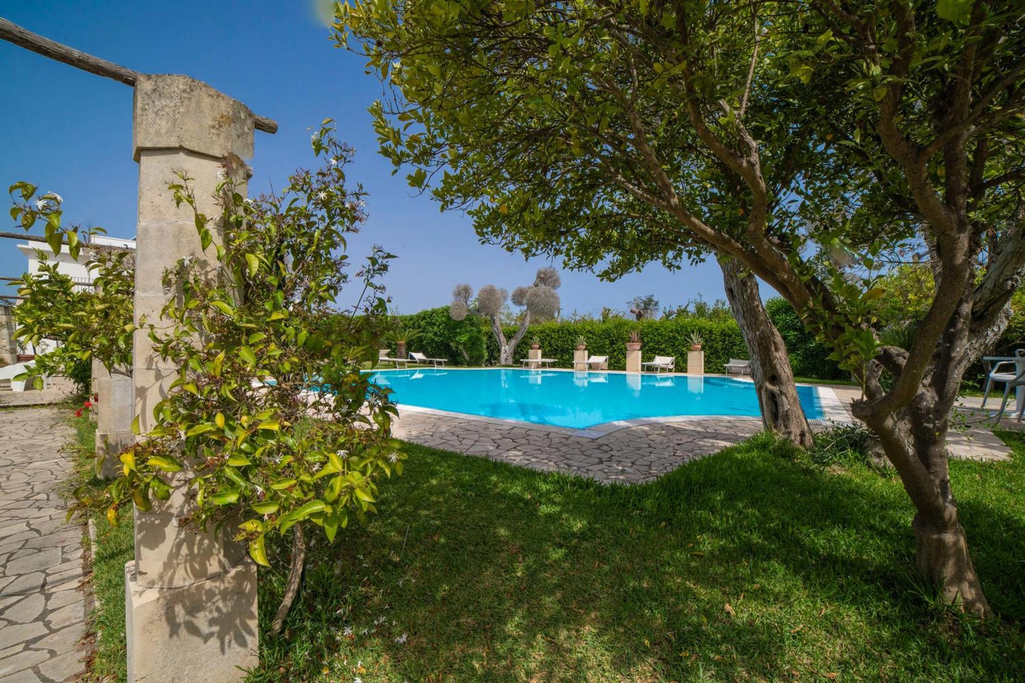 Villa Lisa Garden And Pool - Happy Rentals Melendugno Kültér fotó